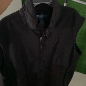 Men’s polo vest with roll down hood